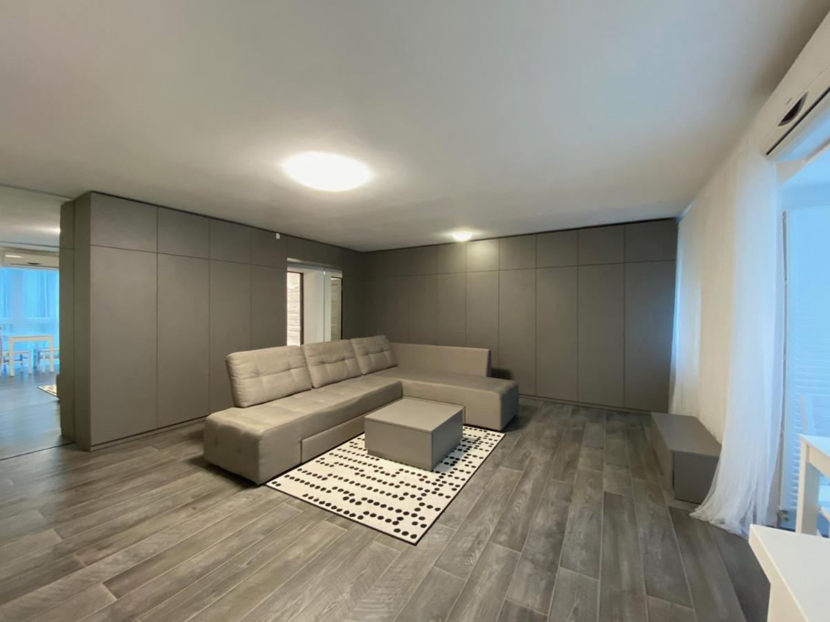 Most City Area Center Charming Apartment Dnipro Exterior photo